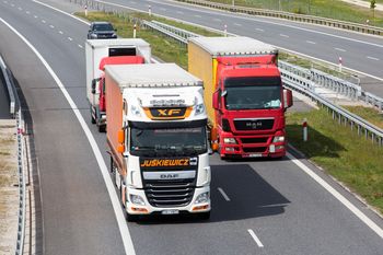 Chiny wyprzedziły Niemcy. Tak zmienia się polski import