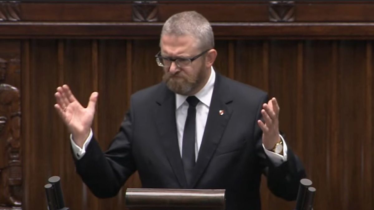 Grzegorz Braun ma na swoim koncie spory dług 