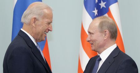 Majmurek: Spór z Putinem pozwolił Bidenowi odbudować nadszarpnięty Afganistanem globalny wizerunek [OPINIA]