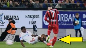Kryminał. Jest nagranie brutalnego faulu piłkarza Rakowa