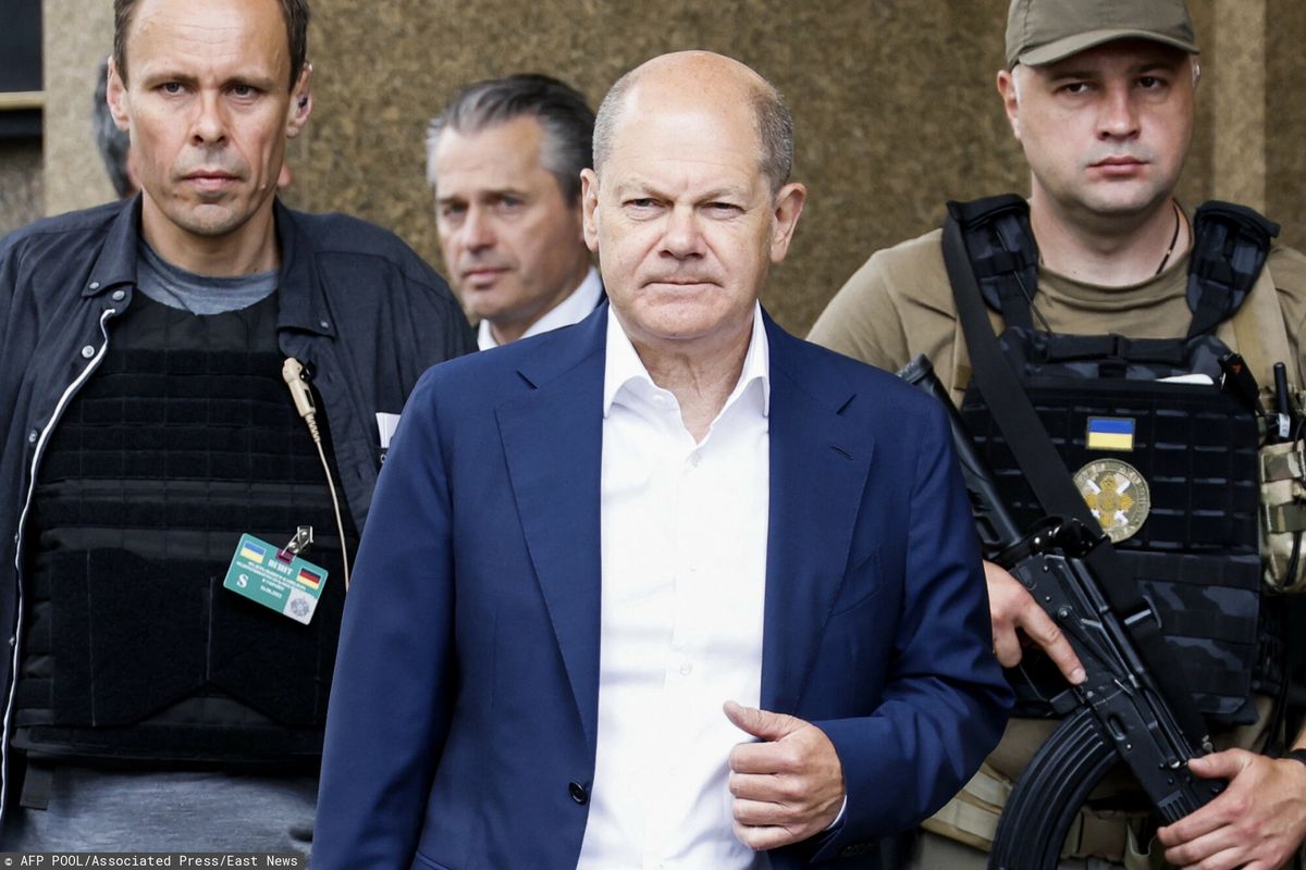 "Bild" komentuje wizytę Scholza. "Każdy kto widział Irpień, nie powinien się wahać"   