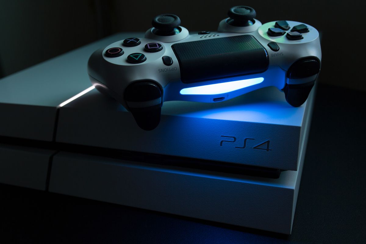 Nieoficjalne: PlayStation 4 sprzedaje się jak świeże bułeczki