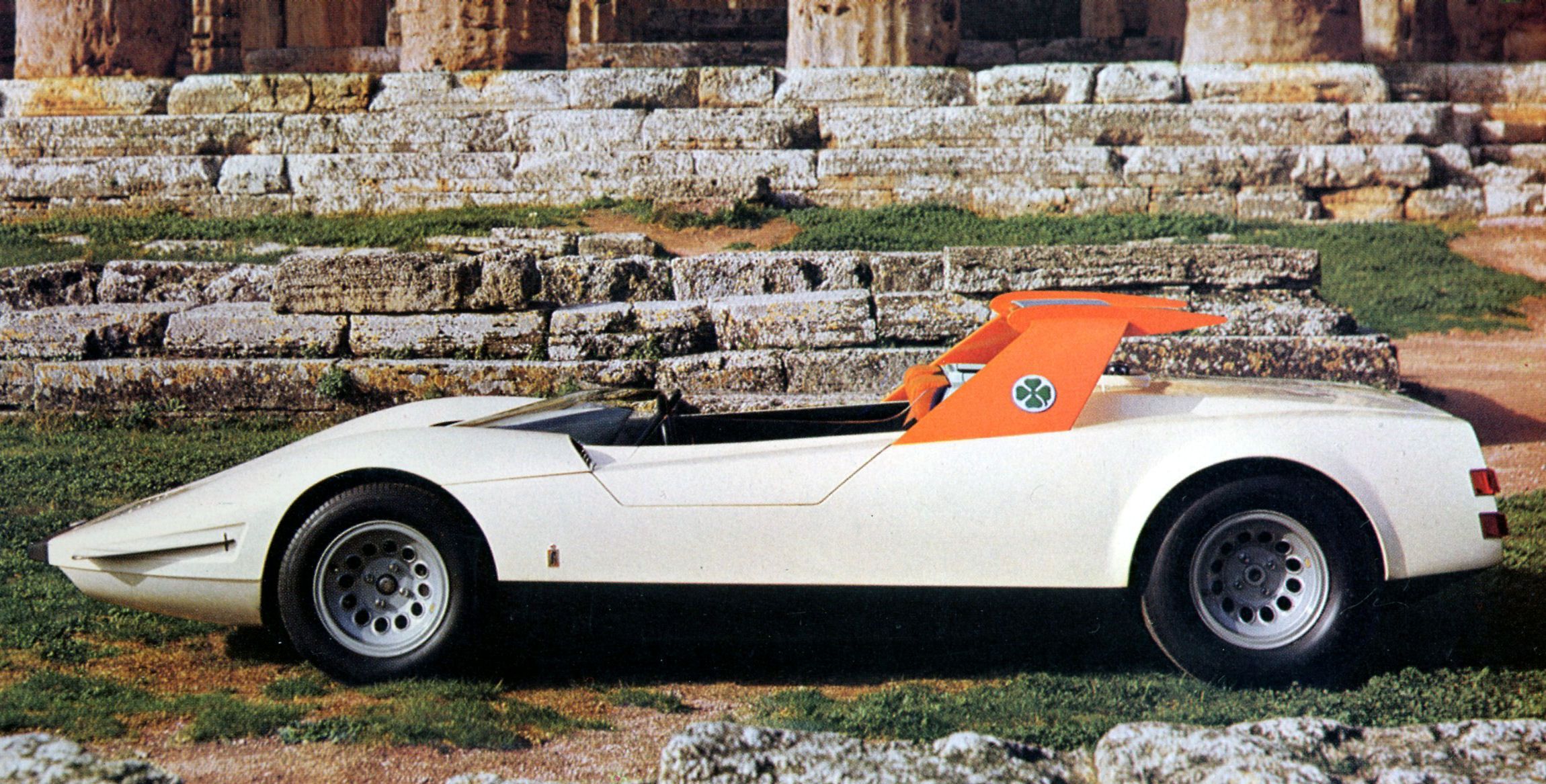 1968 Alfa Romeo P33 Roadster