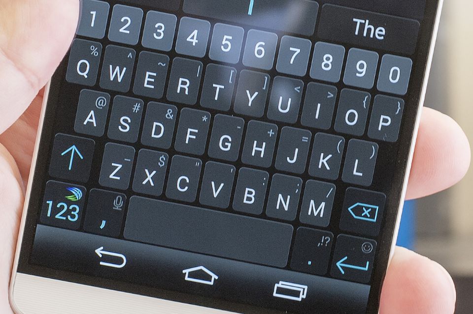 Klawiatura SwiftKey dostała GIF-y i poznała nowe języki, w tym telugu