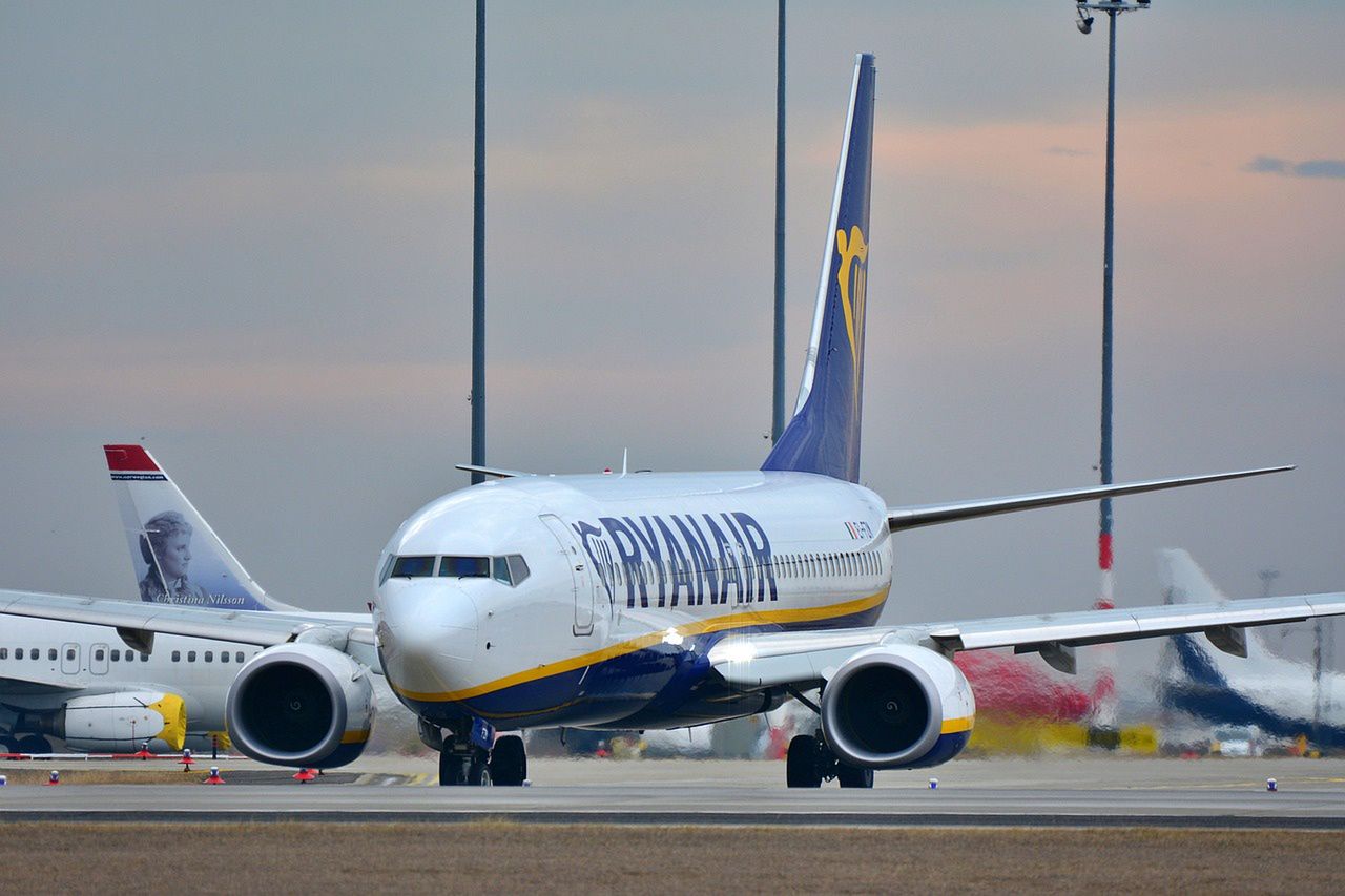 Ryanair uderza w awanturników na pokładzie: 500 funtów kary dla pasażerów zakłócających porządek