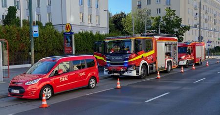 Pożar w warszawskim metrze. Linia M1 nie jeździ
