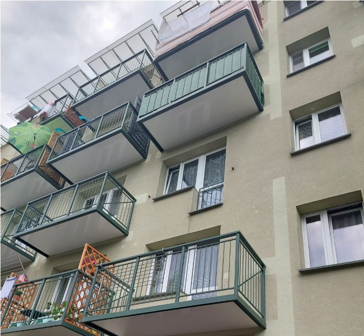 Nowe balkony w starych blokach. Prezent dla mieszkańców spółdzielni