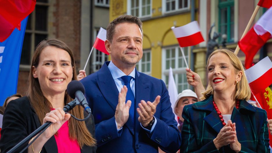 Wiec Rafa?a Trzaskowskiego w Gda?sku
30.05.2025 Gdansk 
Wiec podczas kampanii wyborczej przed wyborami prezydenta RP z udzialem kandydata Rafala Trzaskowskiego 
Fot. Stach Antkowiak/REPORTER
n/z: Rafal Trzaskowski , Malgorzata Trzaskowska , Agnieszka Pomaska
Stach Antkowiak/REPORTER