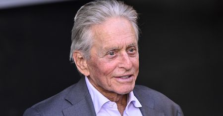 Michael Douglas schudł 18 kg podczas leczenia. "Byłem w tarapatach"