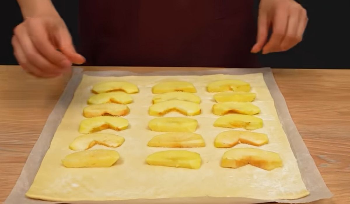 Puff pastry is the perfect product for quick and sweet snacks.
