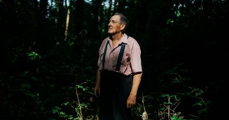 Ich domy równano z ziemią. Tylko garstka ludzi została w puszczy