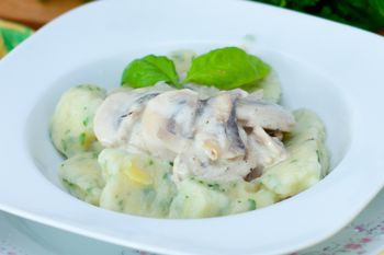 Przepis na kopytka z niedocenianej bulwy. Dosłownie rozpływają się w ustach