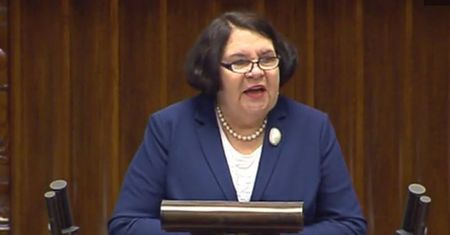 "Pobożność jest ważna, ale rozumu nie zastąpi." Ostra dyskusja w Sejmie