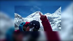 Miłka Raulin na filmiku pokazuje szczyty Everestu, Lhotse i Nuptse