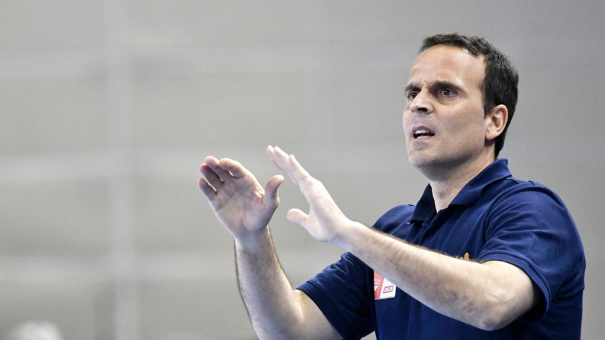 PAP / Piotr Polak / Na zdjęciu: trener Orlenu Wisły Płock Xavier Sabate 