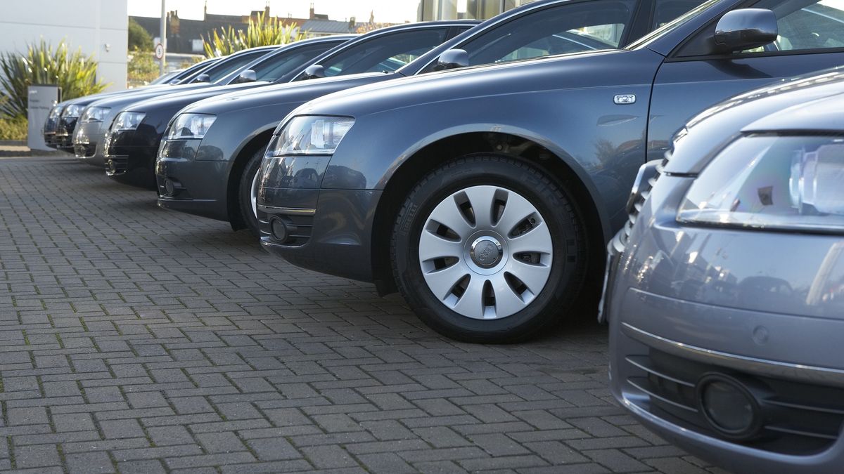 Ceny samochodów używanych tanieją 