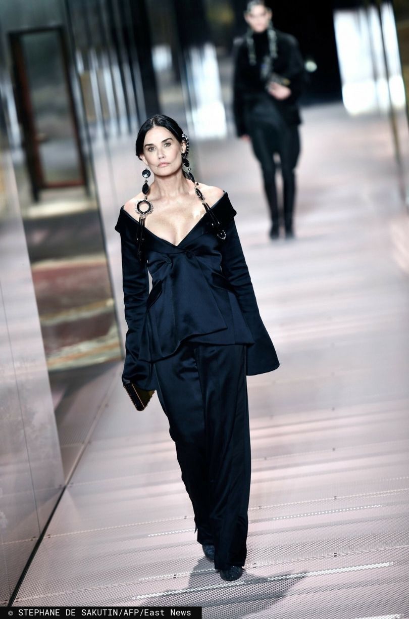 Demi Moore na pokazie Fendi