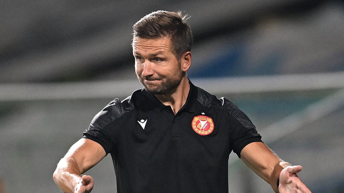 PAP / Adam Warżawa / Na zdjęciu: trener Daniel Myśliwiec