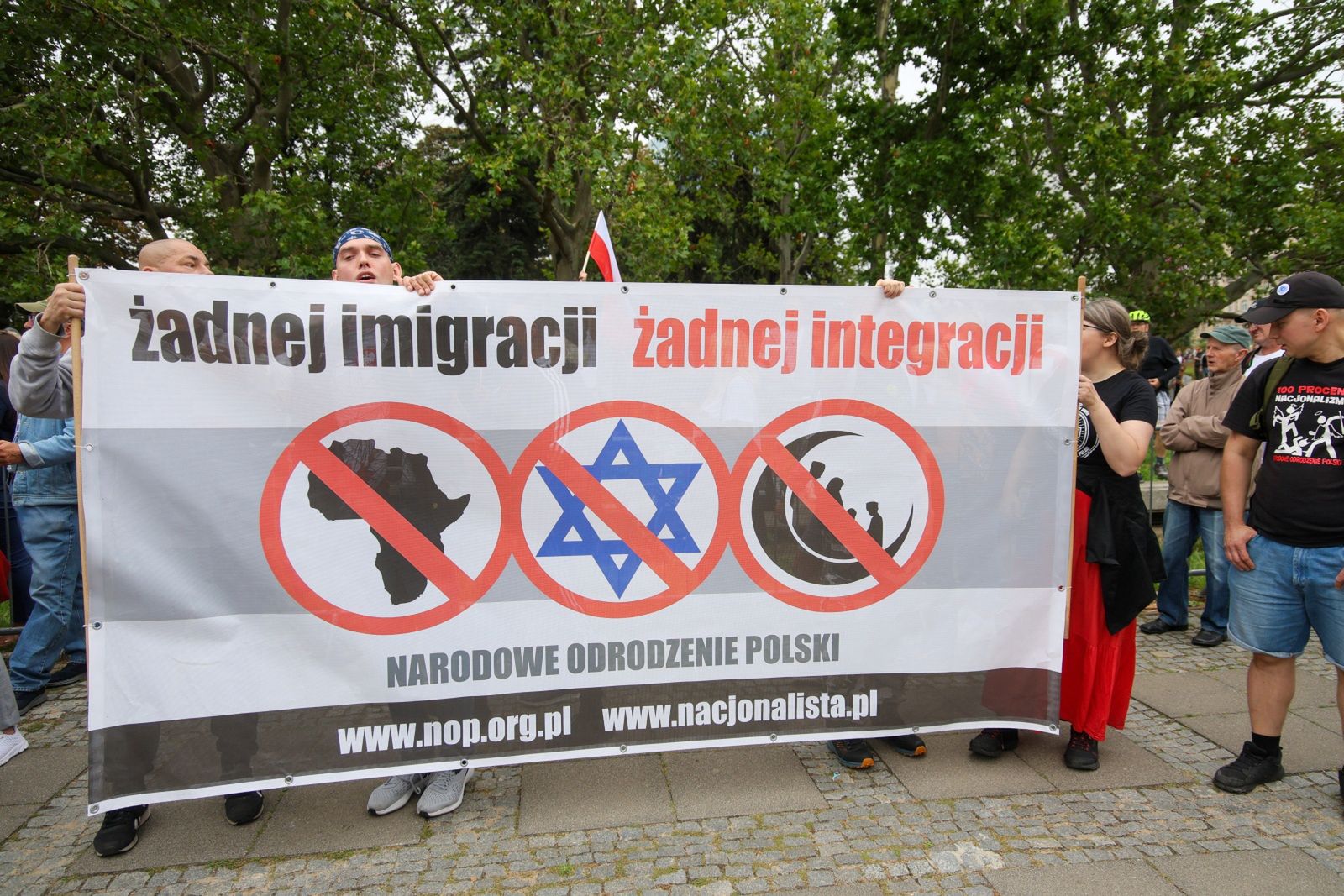 Uczestnicy pikiety w Warszawie.