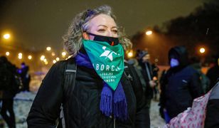 Strajk Kobiet protestuje z mediami. "Reagujemy natychmiast. Media mają nóż na gardle"