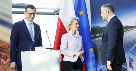 Zmarnowane szanse rządu, czyli naiwna wiara w naiwność Unii