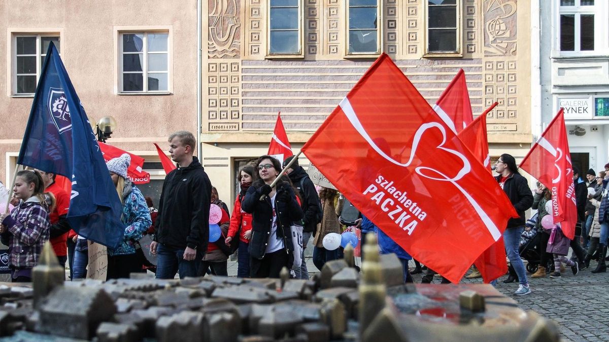 "Szlachetna Paczka" pomogła tysiącom ubogich rodzin spędzić godnie święta.