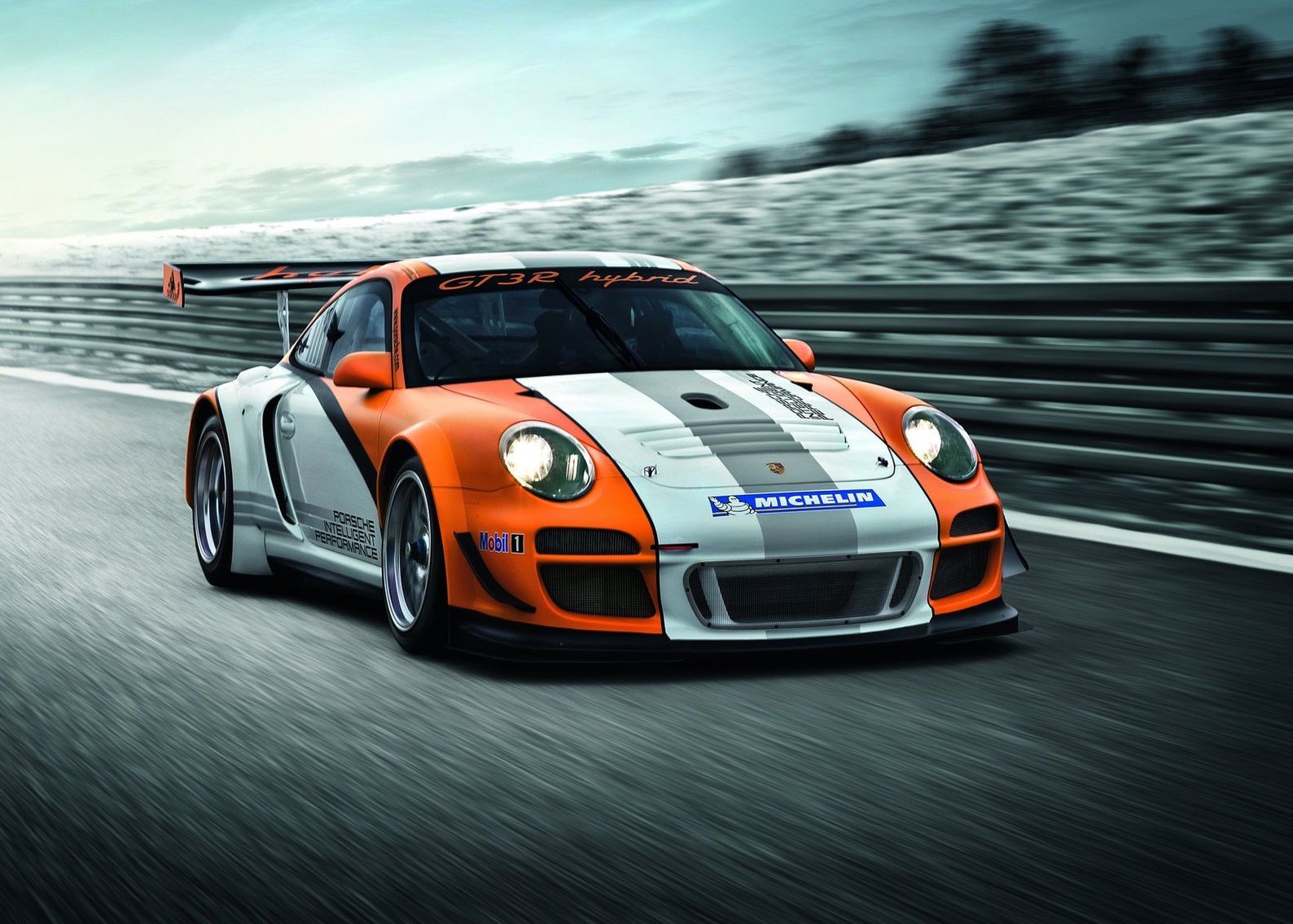 Porsche 911 GT3 R Hybrid