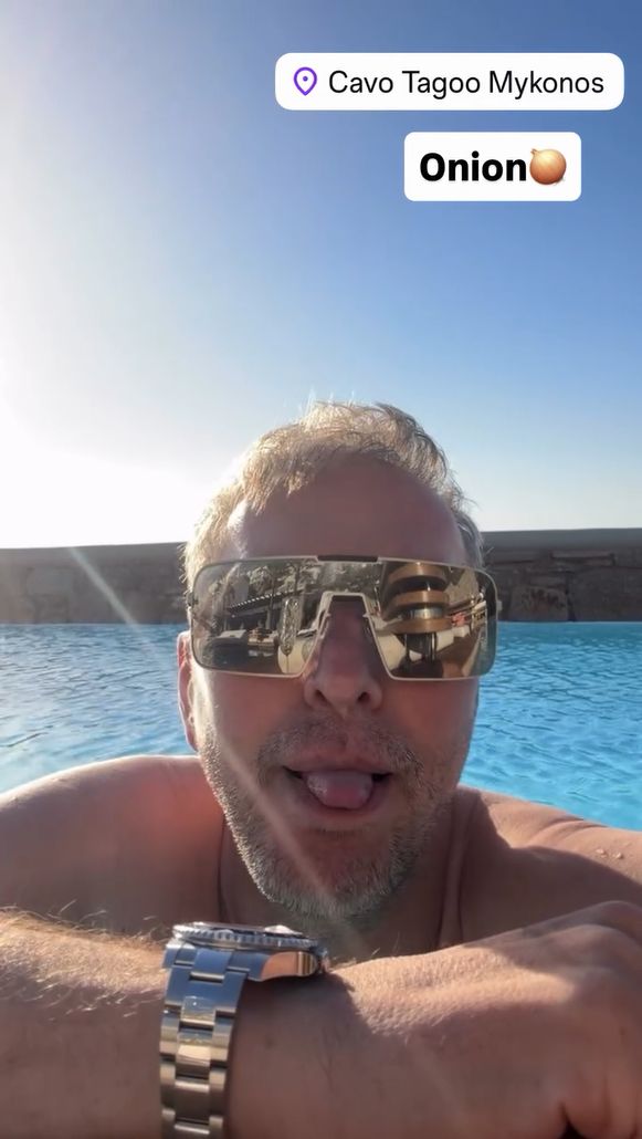 Krzysztof Gojdź przemówił z basenu na Mykonos