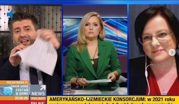 Krzysztof Śmiszek podarł na wizji projekt ustawy Kai Godek "Stop LGBT"