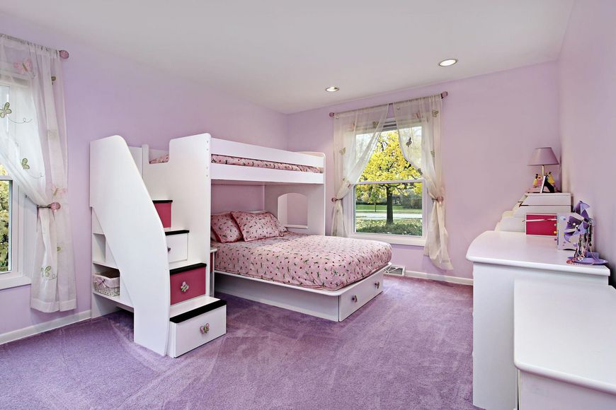 Pokój w odcieniach fioletu 