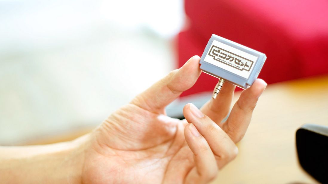 Jak retro, to retro. W Japonii powstały kartridże z grami... do smartfonów 1