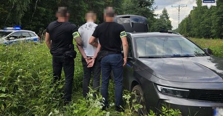 Rozbój z nożem w Pyrzowicach. 19-latek trafił do aresztu