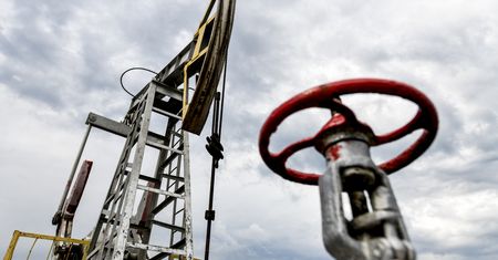 Rosja traci na ukraińskich atakach. Przychody z ropy spadają