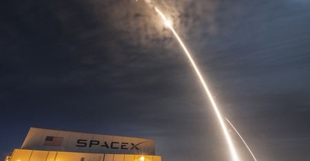 SpaceX zabiera się za „satelitarny Internet” [AKT. - jest zgoda FCC]