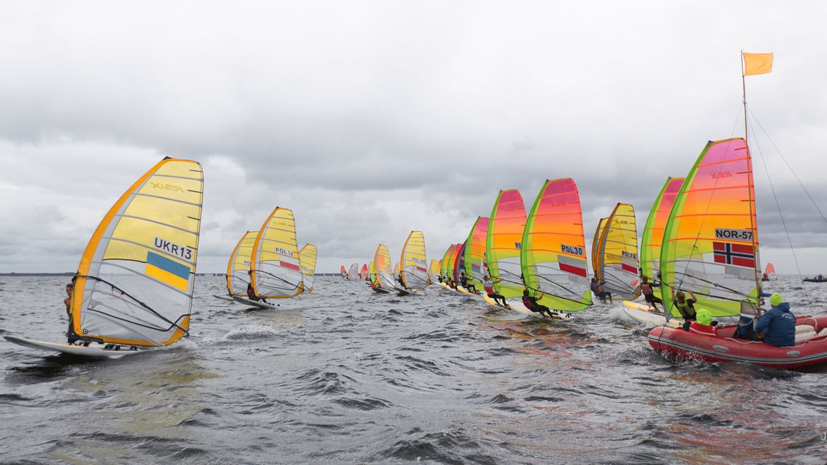 Materiały prasowe / Jacek Kwiatkowski / PZŻ / Na zdjęciu: Windsurfingowa klasa RS:X mężczyzn