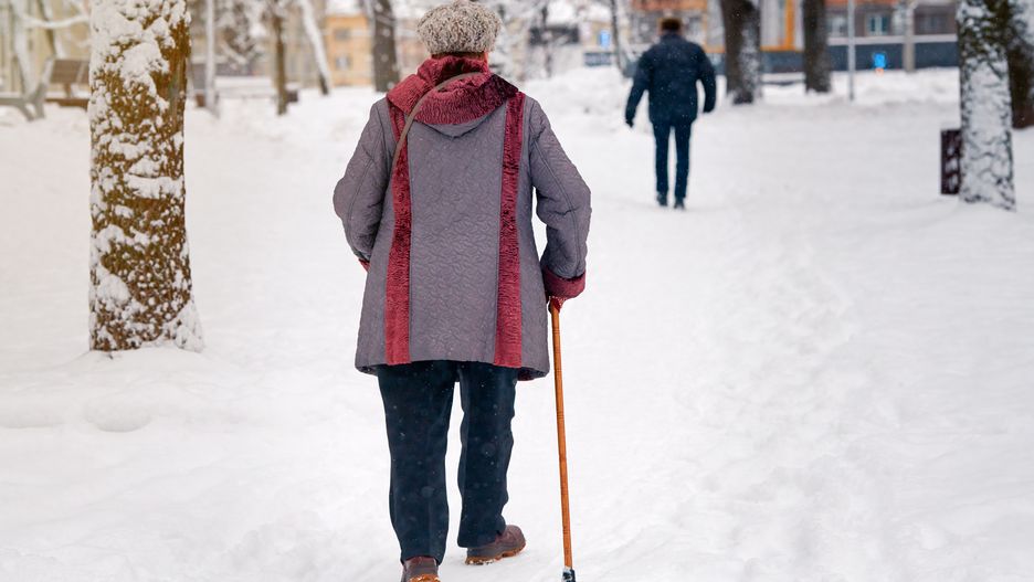 Emeryt; emerytka; emeryci; pieniądze; emerytury; renty; świadczenia socjalne; senior; seniorka