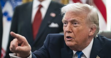 Trump grozi Iranowi eskalacją. Zapowiada ataki na mosty i elektrownie