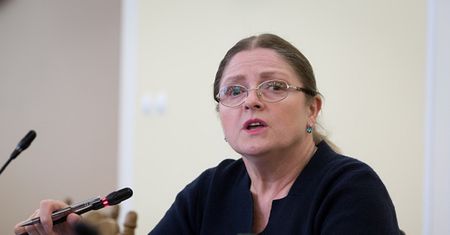 "Ktoś oszalał". Pawłowicz o polskiej reprezentacji