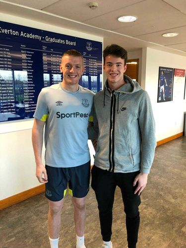 Na zdjęciu od lewej: Jordan Pickford i Żan-Luk Leban