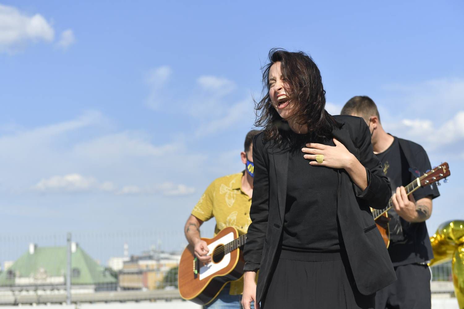 Natalia Przybysz - happening muzyczny na Placu Zamkowym