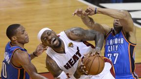 James i reszta Cavs czeka na Westa