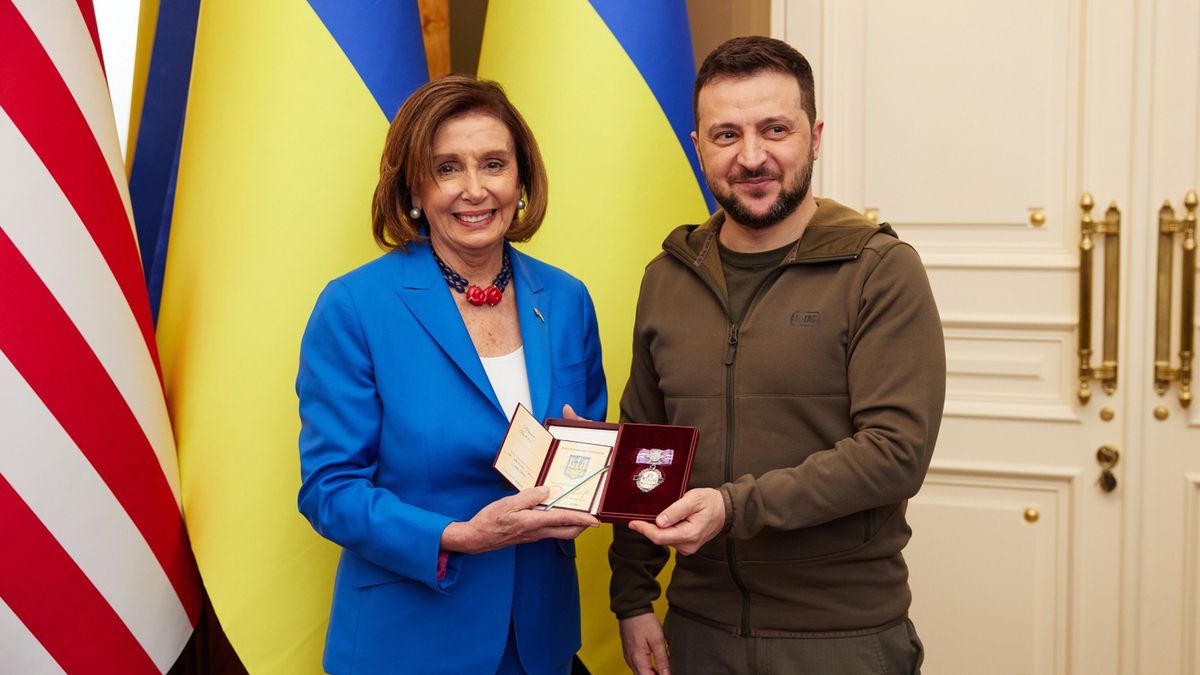 Delegacja Kongresu USA zakończyła wizytę w Kijowie. Nancy Pelosi wygłosiła oświadczenie w Rzeszowie po powrocie z Ukrainy