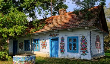 Wakacje w Polsce. Zalipie. Najbardziej kolorowa wieś w kraju