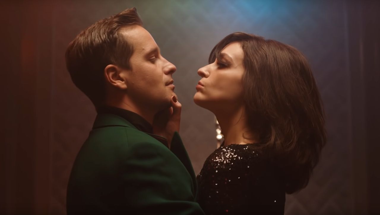 Krzysztof Zalewski i Maria Dębska w piosence promującej film "Bo we mnie jest seks"