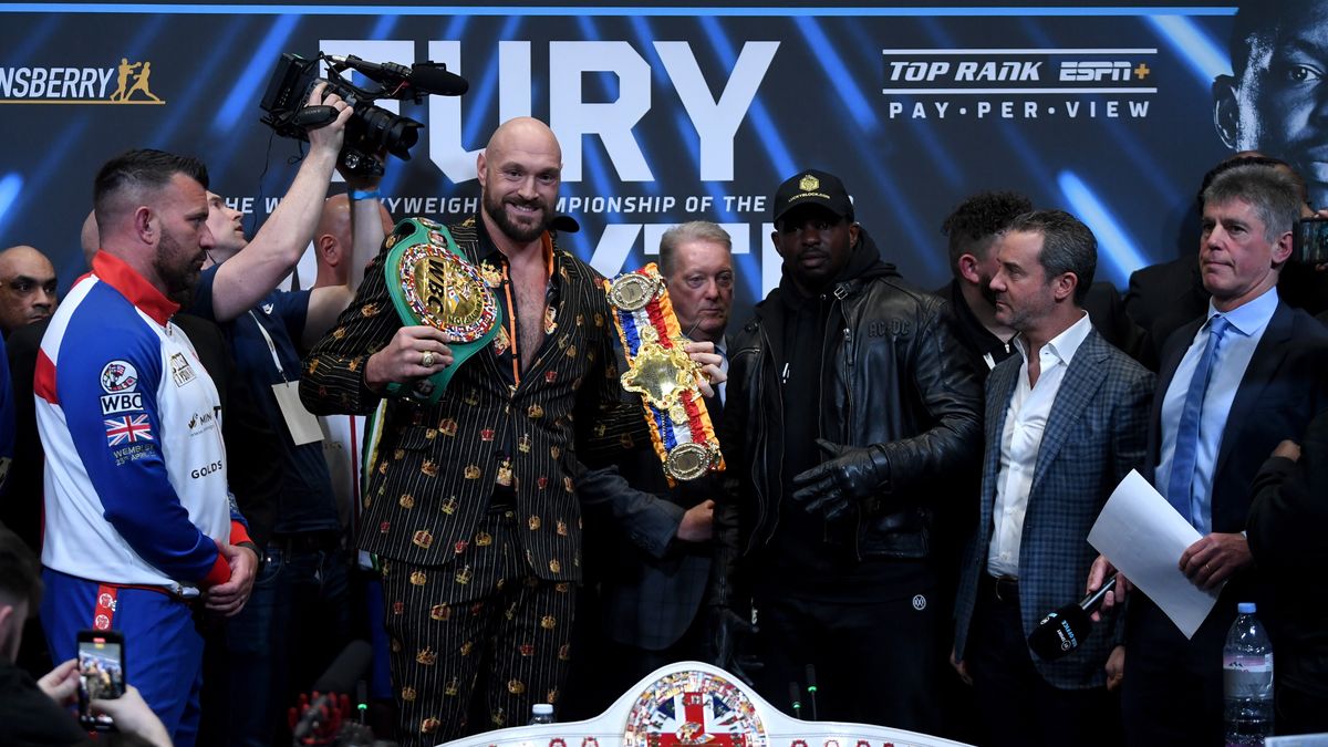 PAP/EPA / Neil Hall / Na zdjęciu: Tyson Fury i Dillian Whyte