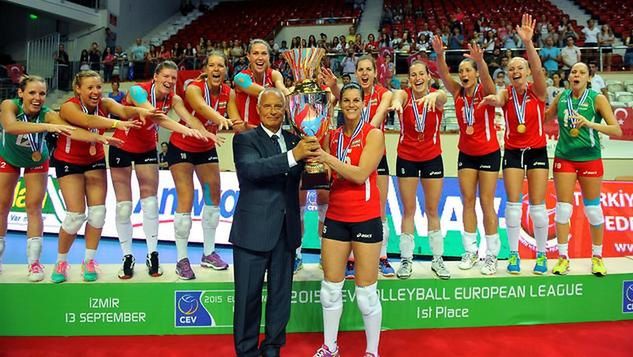 Reprezentacja Węgier zdobyła złoty medal Ligi Europejskiej kobiet 2015 / Foto: CEV