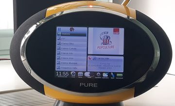 Nadawca publiczny ogranicza liczbę emisji FM na rzecz DAB+ i streamingu