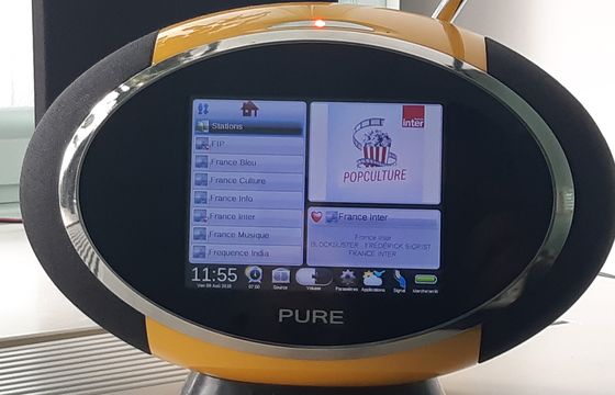 Nadawca publiczny ogranicza liczbę emisji FM na rzecz DAB+ i streamingu