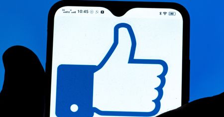Facebook: jak usunąć polubienie?
