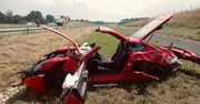 Huta Józefów: Dachowanie Porsche Cayman na drodze ekspresowej S19. Dwie osoby ranne, w tym jedna w stanie ciężkim